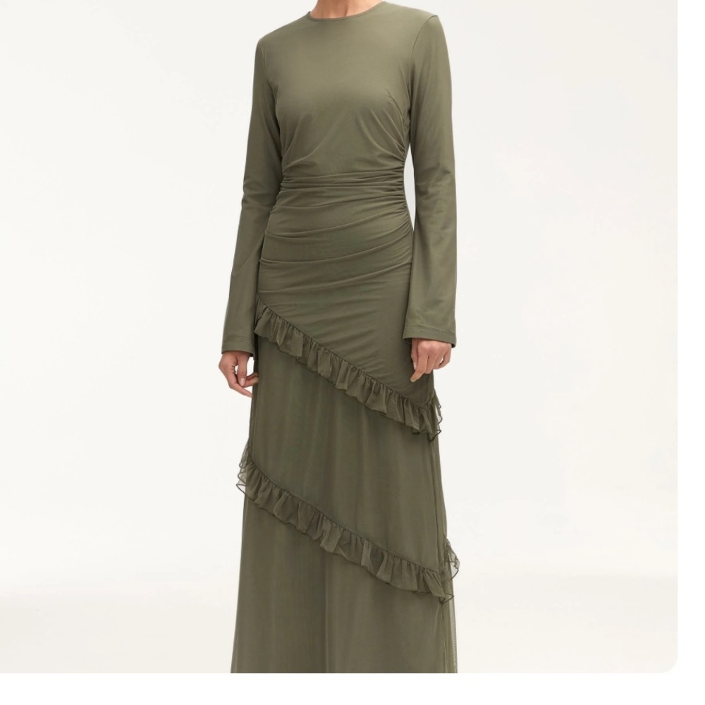 Elegant Gray Long Sleeve Dress